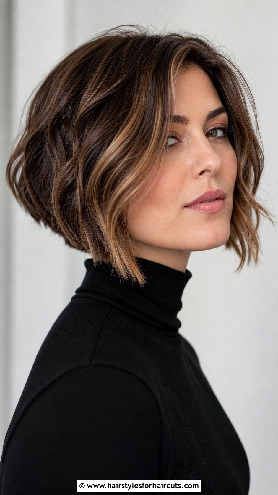 Inverted Bob Haircut For Wavy Hair - 25 haircuts for wavy hair - 25 haircuts for wavy hair