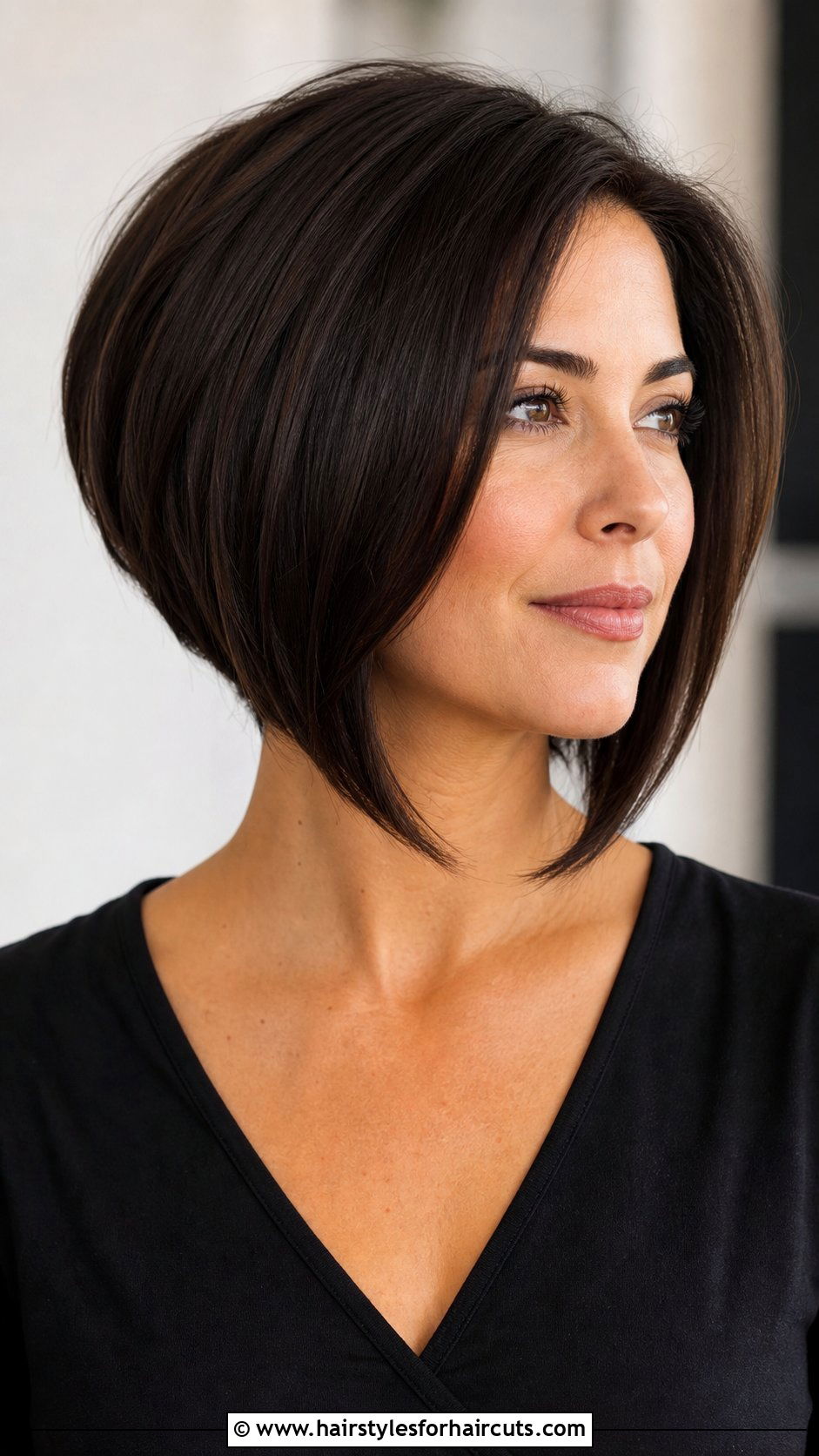 Inverted Bob Mid Length - 25 hairstyles for mid length hair - 25 hairstyles for mid length hair
