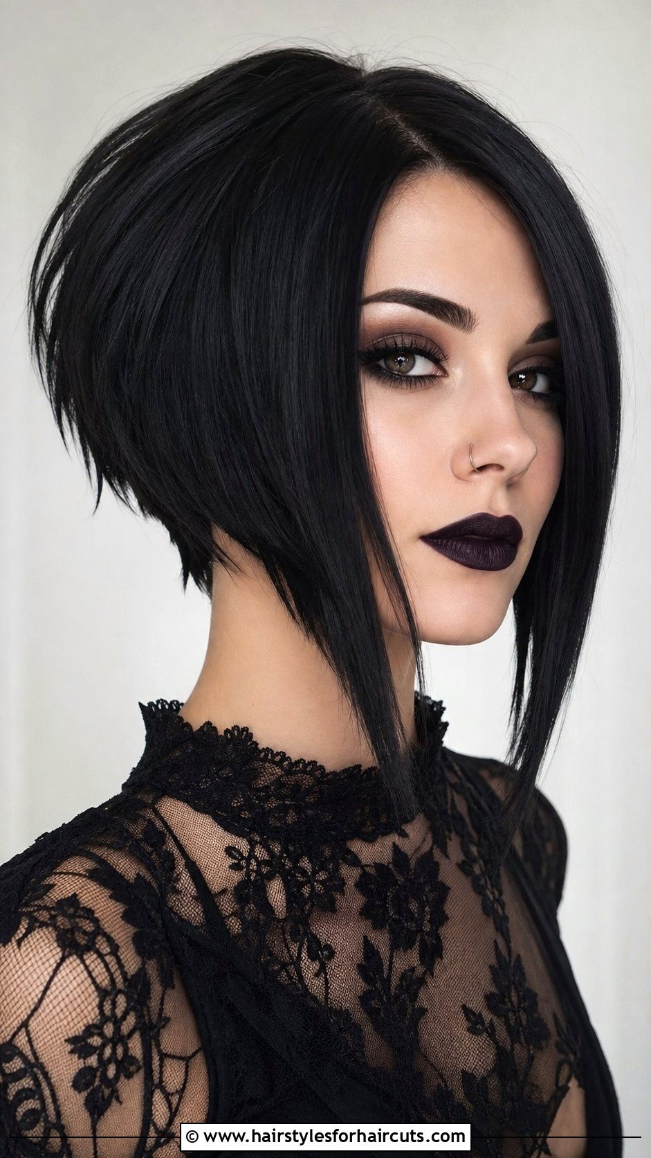 Inverted Goth Bob - 25 goth hairstyles for short hair - 25 goth hairstyles for short hair