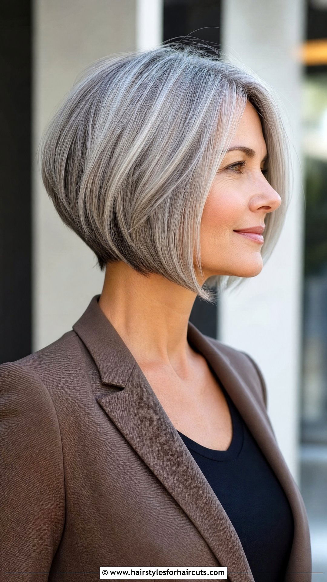 Inverted Grey Bob - 25 women grey hairstyles - 25 women grey hairstyles