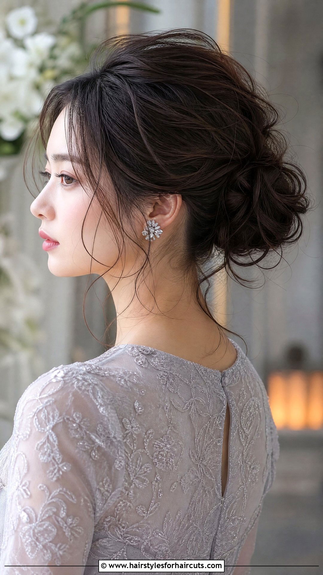 Japanese Messy Bun Updo - 25 japanese hairstyles for women - 25 japanese hairstyles for women