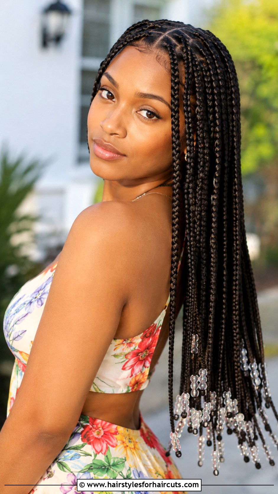 Knotless Box Braids - 25 cute vacation hairstyles for black hair - 25 cute vacation hairstyles for black hair