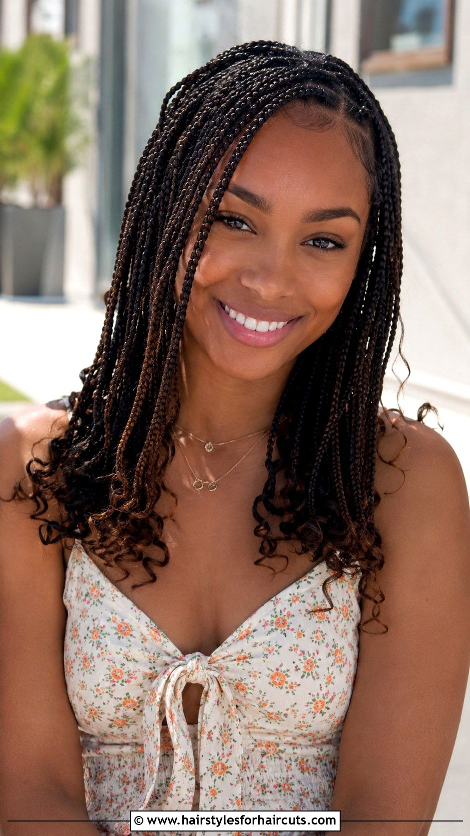 Knotless Box Braids - 25 hairstyles using braiding hair - 25 hairstyles using braiding hair