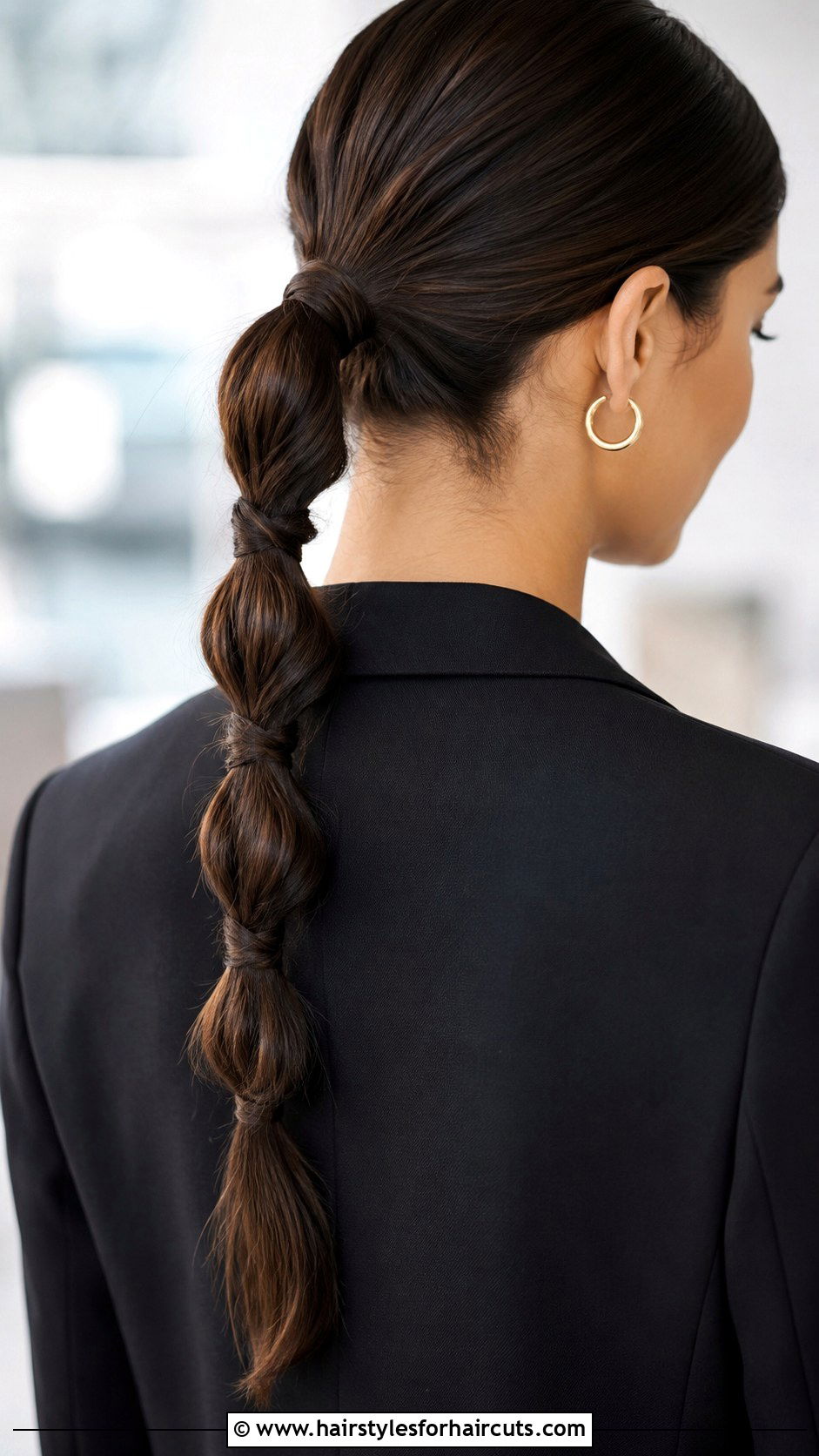 Knotted Ponytail - 25 cute hairstyles for work - 25 cute hairstyles for work