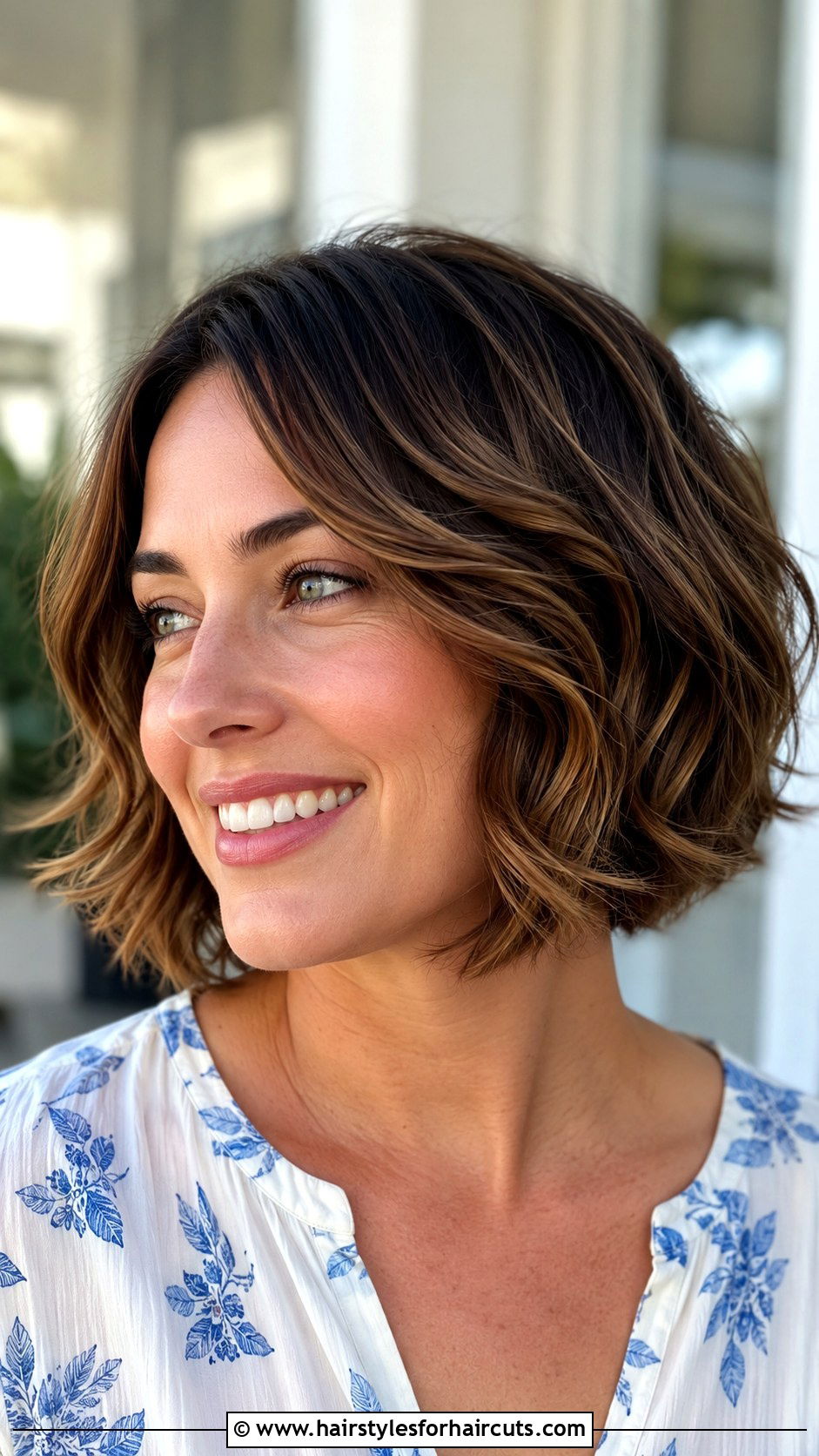 Layered Bob - 25 haircuts places for women - 25 haircuts places for women
