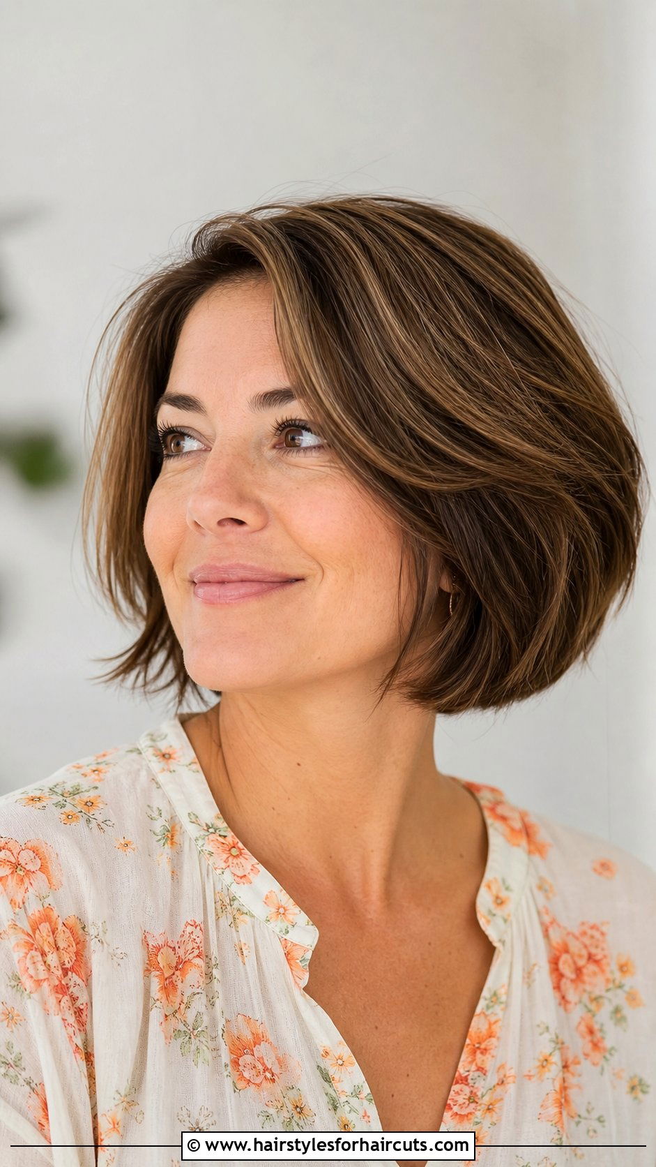 Layered Bob Haircut - 25 short haircuts for women over 40 - 25 short haircuts for women over 40