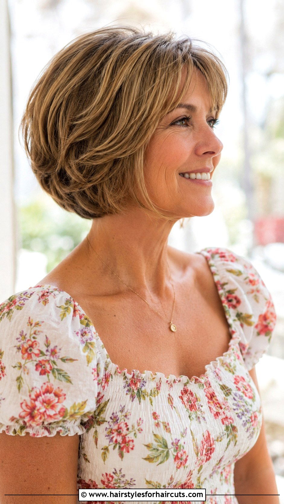 Layered Bob Short Haircut - 25 best short haircuts - 25 best short haircuts