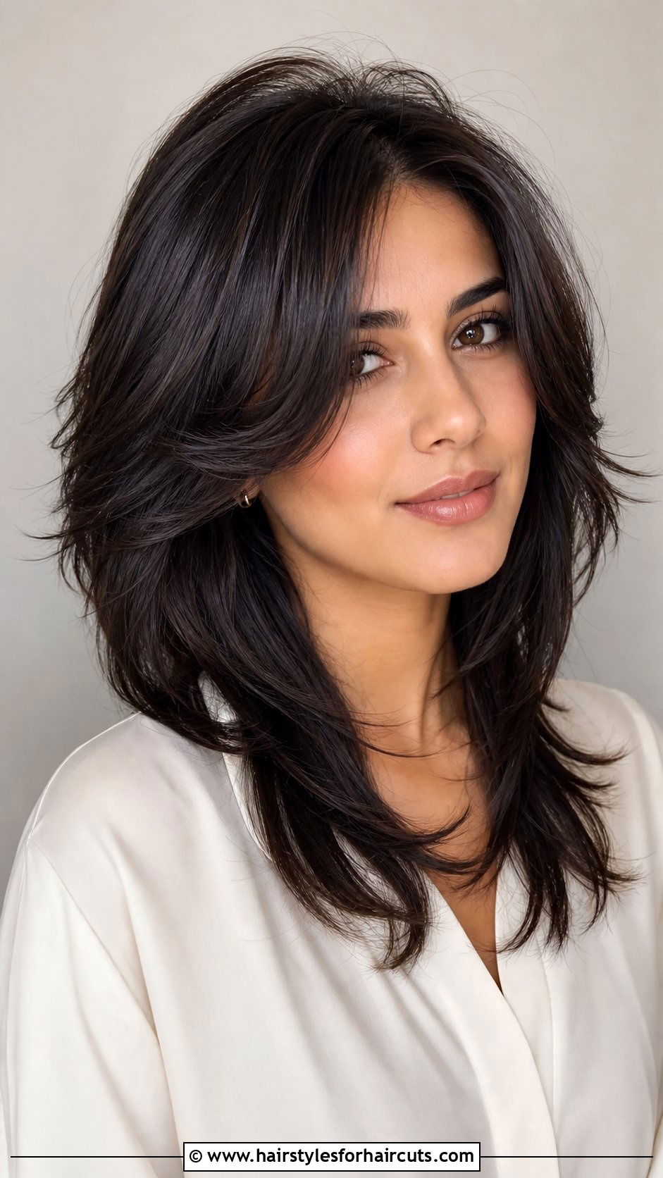 Layered Butterfly Cut Medium Hair - 25 haircuts for medium length hair with layers - 25 haircuts for medium length hair with layers