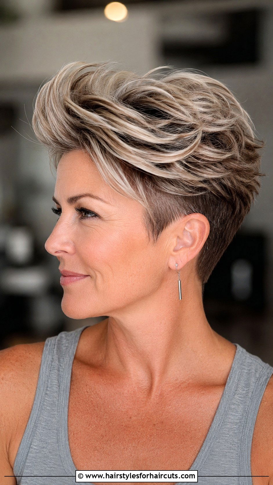 Layered Butterfly Pixie - 25 butterfly haircuts short hair round face - 25 butterfly haircuts short hair round face