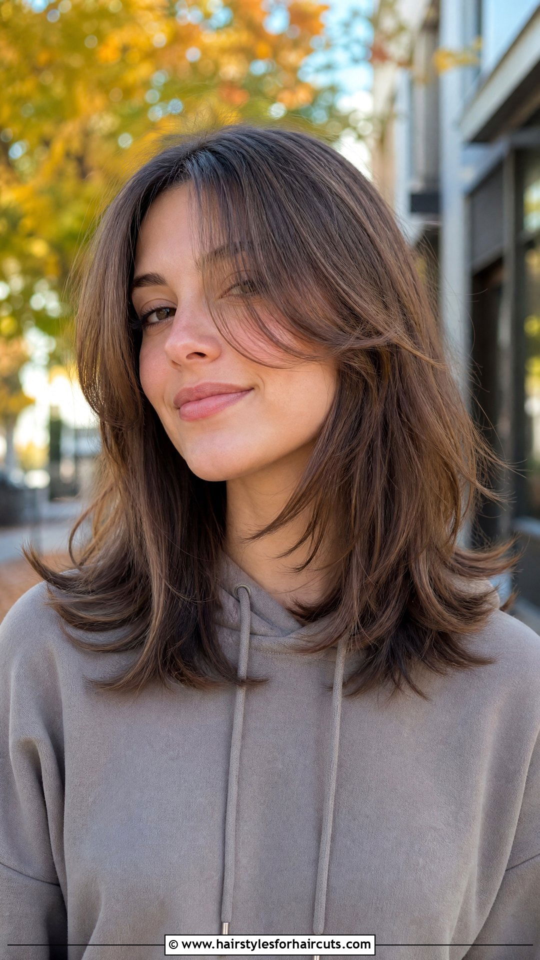 Layered Collarbone Cut - 25 layered hairstyles for medium length hair - 25 layered hairstyles for medium length hair