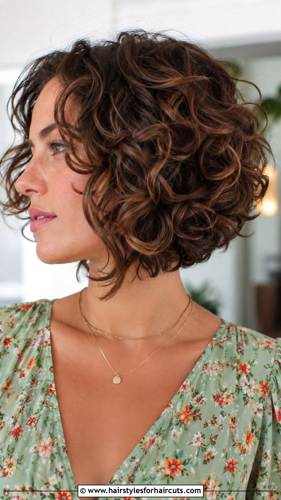 Layered Curly Bob - 25 curly haircuts nyc - 25 curly haircuts nyc