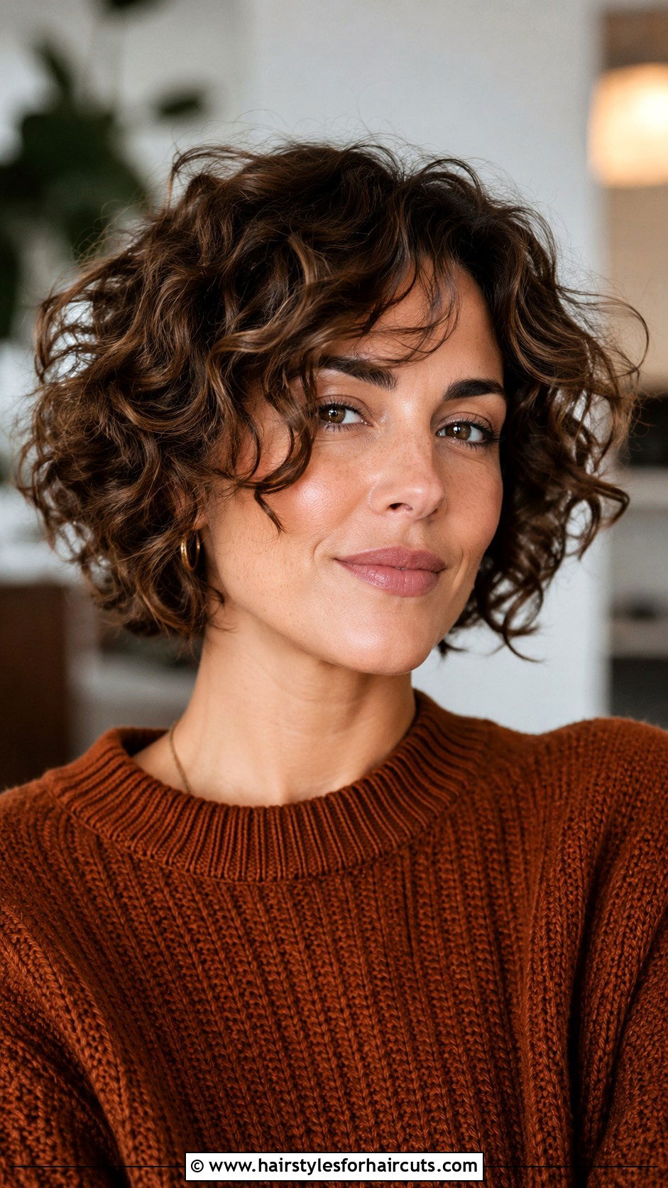 Layered Curly Bob - 25 haircuts for fine thin curly hair - 25 haircuts for fine thin curly hair