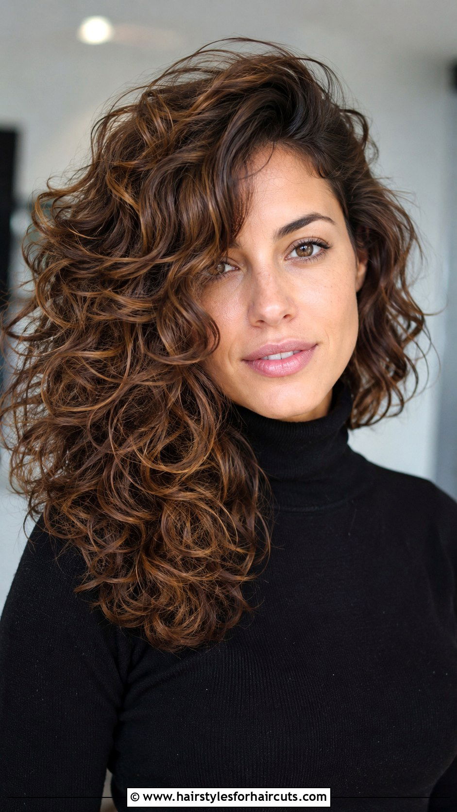 Layered Curly Hair With Side Part - 25 curly haircuts in layers - 25 curly haircuts in layers