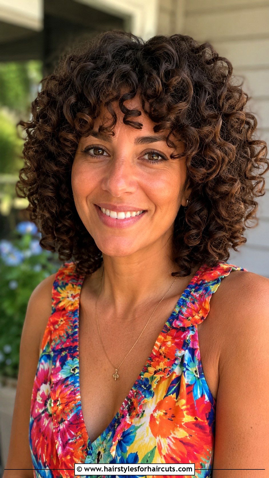 Layered Curly Haircut - 25 best haircuts for frizzy hair - 25 best haircuts for frizzy hair