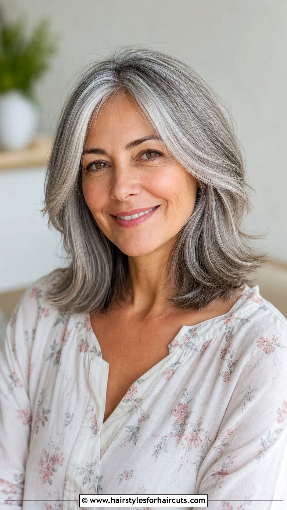 Layered Lob For Grey Hair - 25 medium length hairstyles for grey hair - 25 medium length hairstyles for grey hair