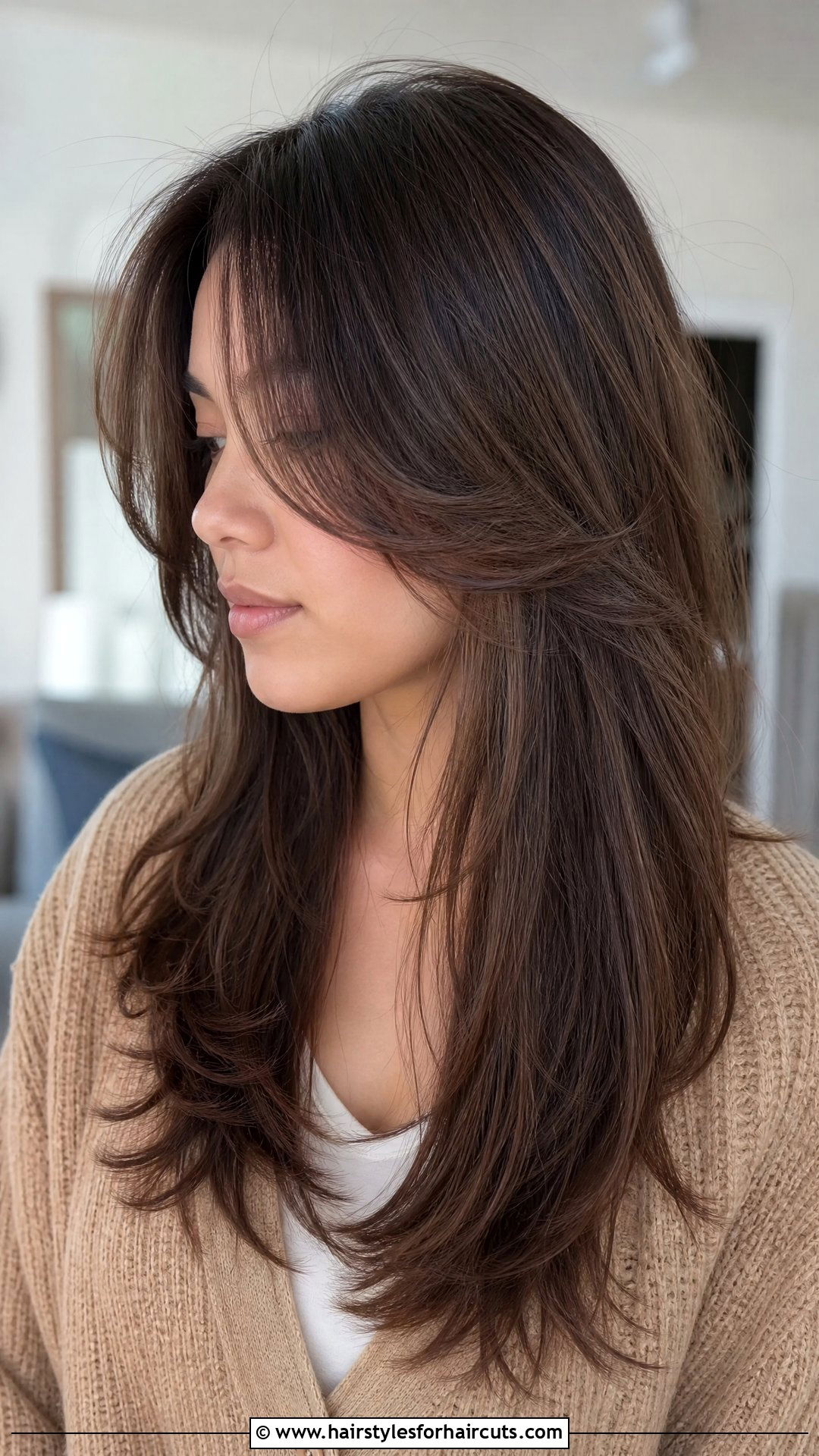 Layered Long Haircut For Volume - 25 haircuts for thin hair to look thicker - 25 haircuts for thin hair to look thicker