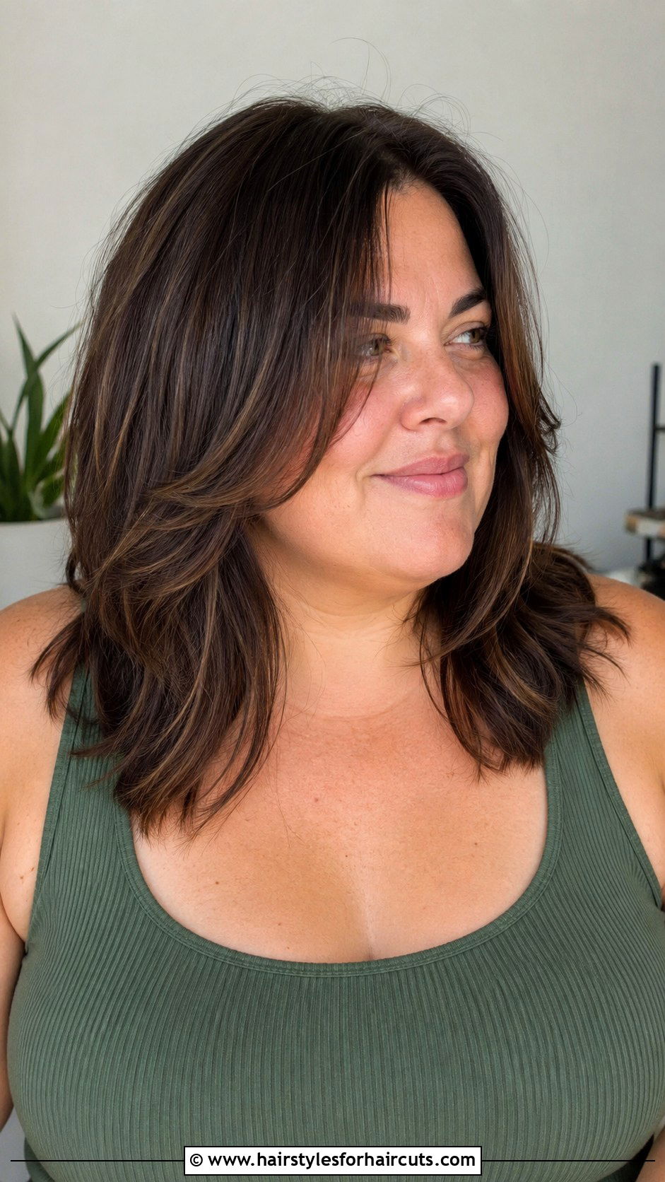 Layered Medium Hair - 25 haircuts plus - 25 haircuts plus