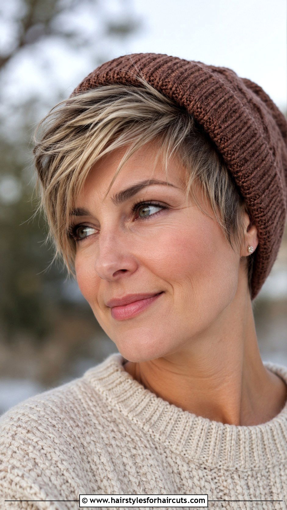 Layered Pixie Cut - 25 womens short hairstyles for fine hair - 25 womens short hairstyles for fine hair