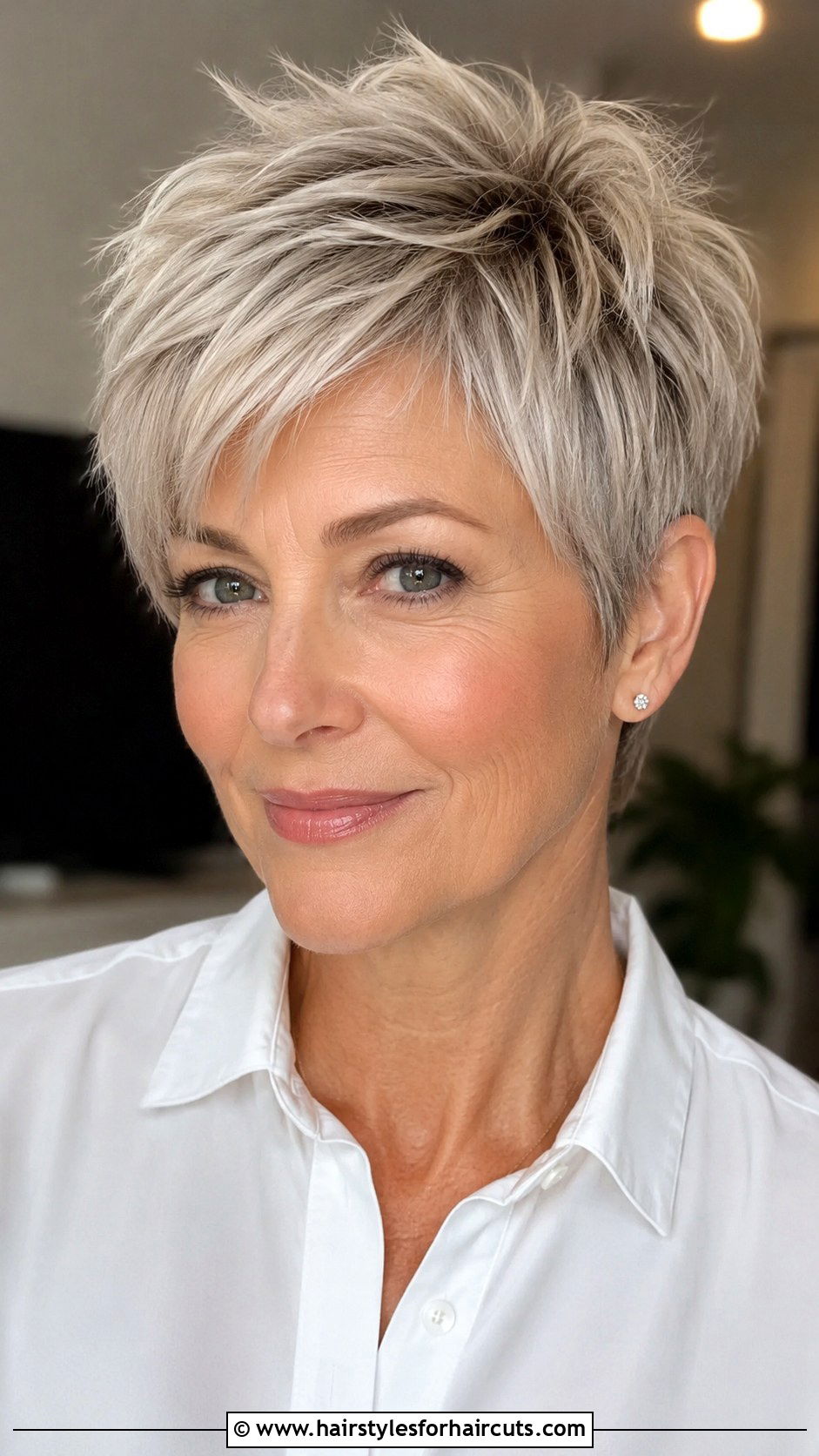 Layered Pixie Short Haircut - 25 best short haircuts - 25 best short haircuts