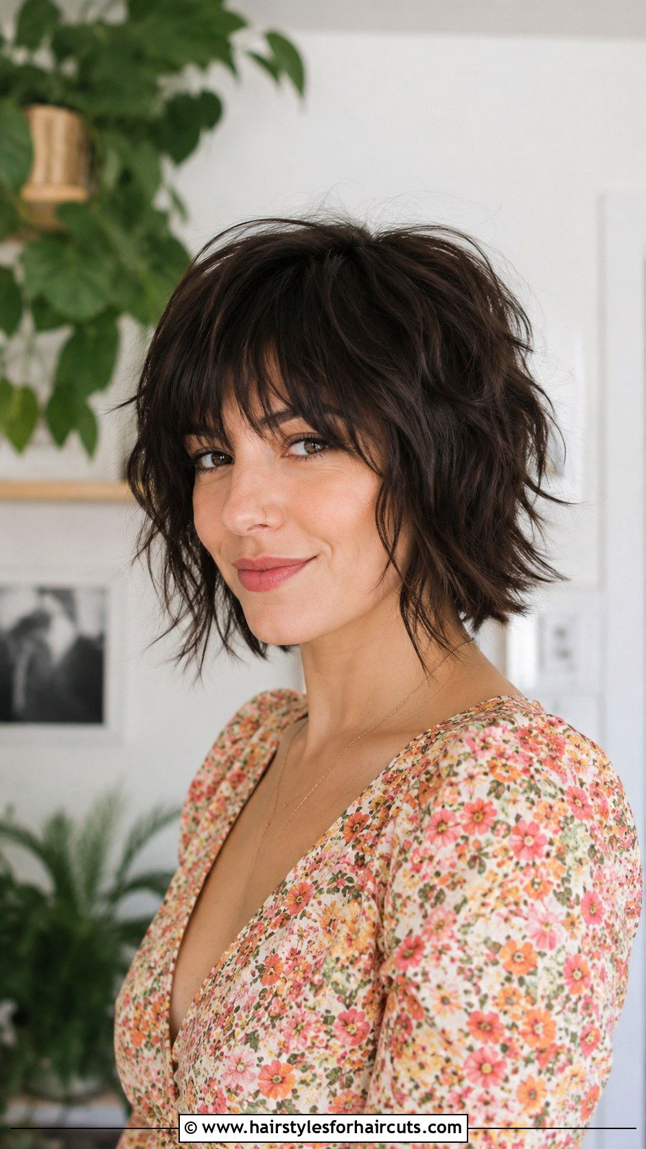 Layered Shag - 25 androgynous haircuts for thin hair - 25 androgynous haircuts for thin hair