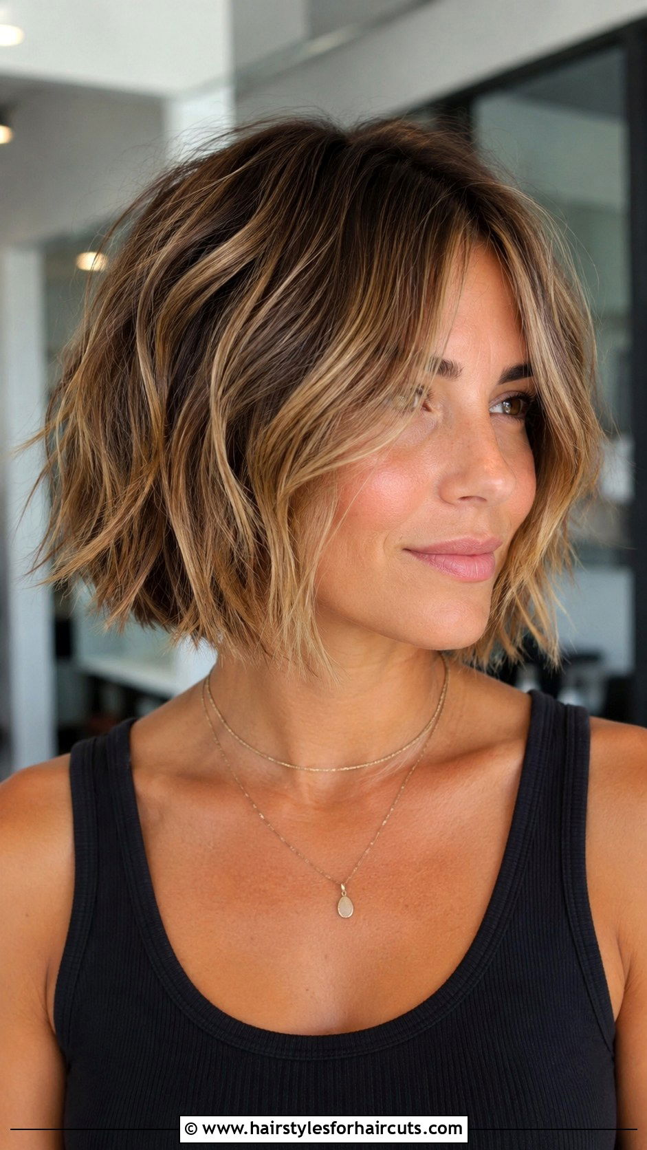 Layered Shaggy Bob Haircut - 25 haircuts for women in their 30s - 25 haircuts for women in their 30s