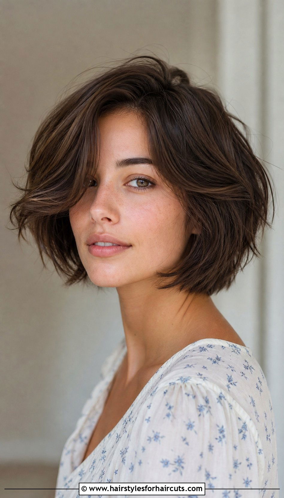 Layered Short Bob - 25 haircuts for girls short hair - 25 haircuts for girls short hair