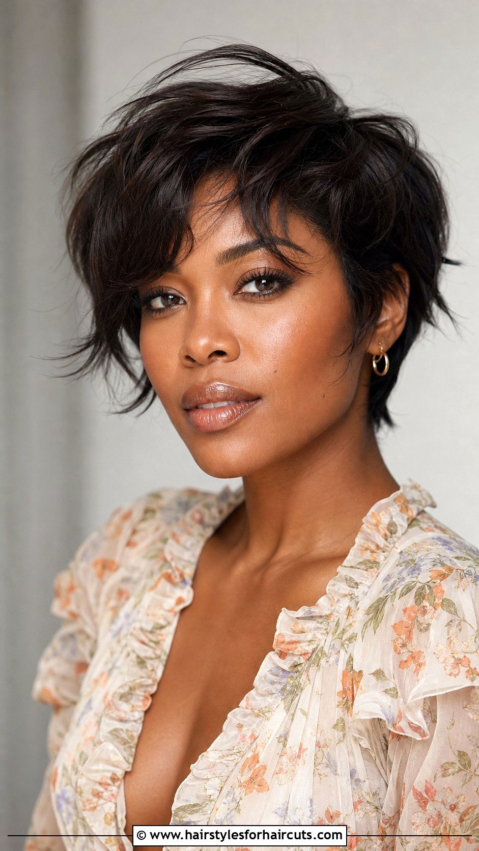 Layered Short Cut - 25 short haircuts for round face black woman - 25 short haircuts for round face black woman