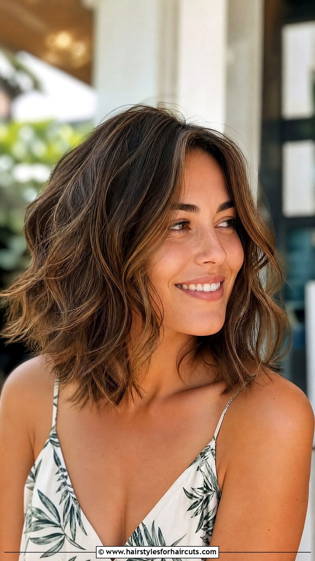 Layered Wavy Bob Haircut - 25 women layer haircuts - 25 women layer haircuts