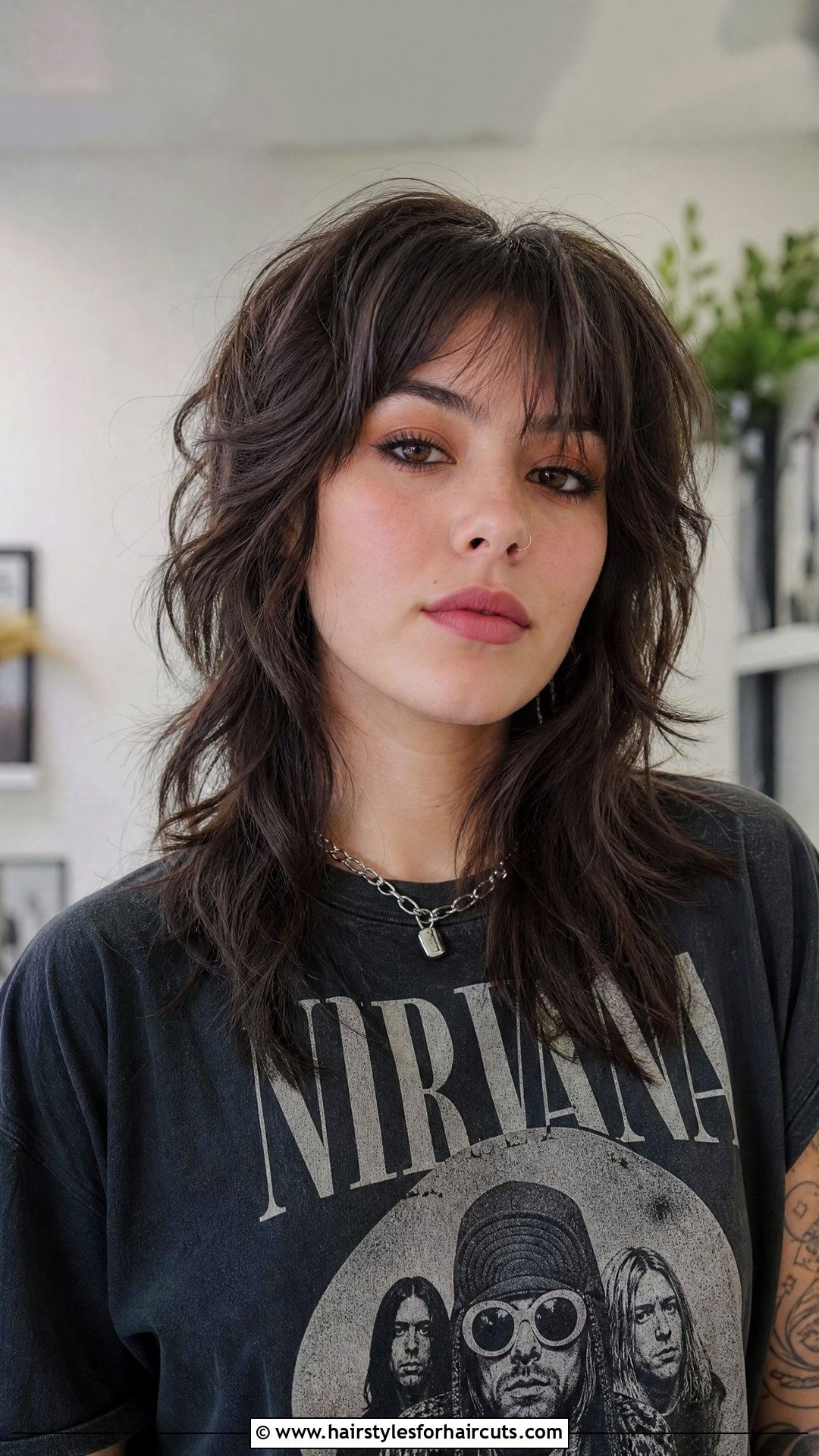 Layered Wolf Cut - 25 cute hairstyles for brown hair - 25 cute hairstyles for brown hair
