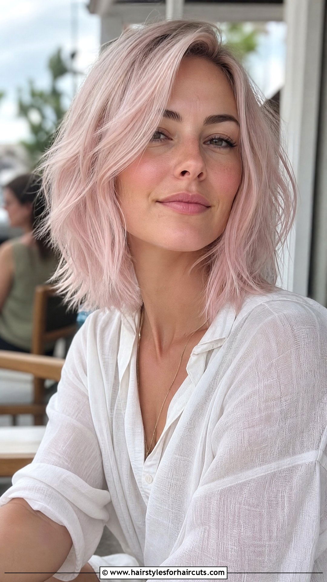 Light Pink Textured Lob - 25 pink hairstyles for medium hair - 25 pink hairstyles for medium hair