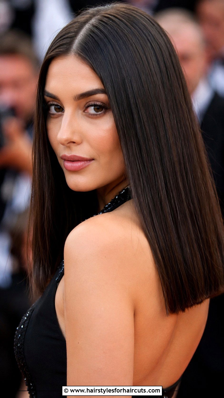 Long Blunt Cut - 25 haircuts hairstyles - 25 haircuts hairstyles