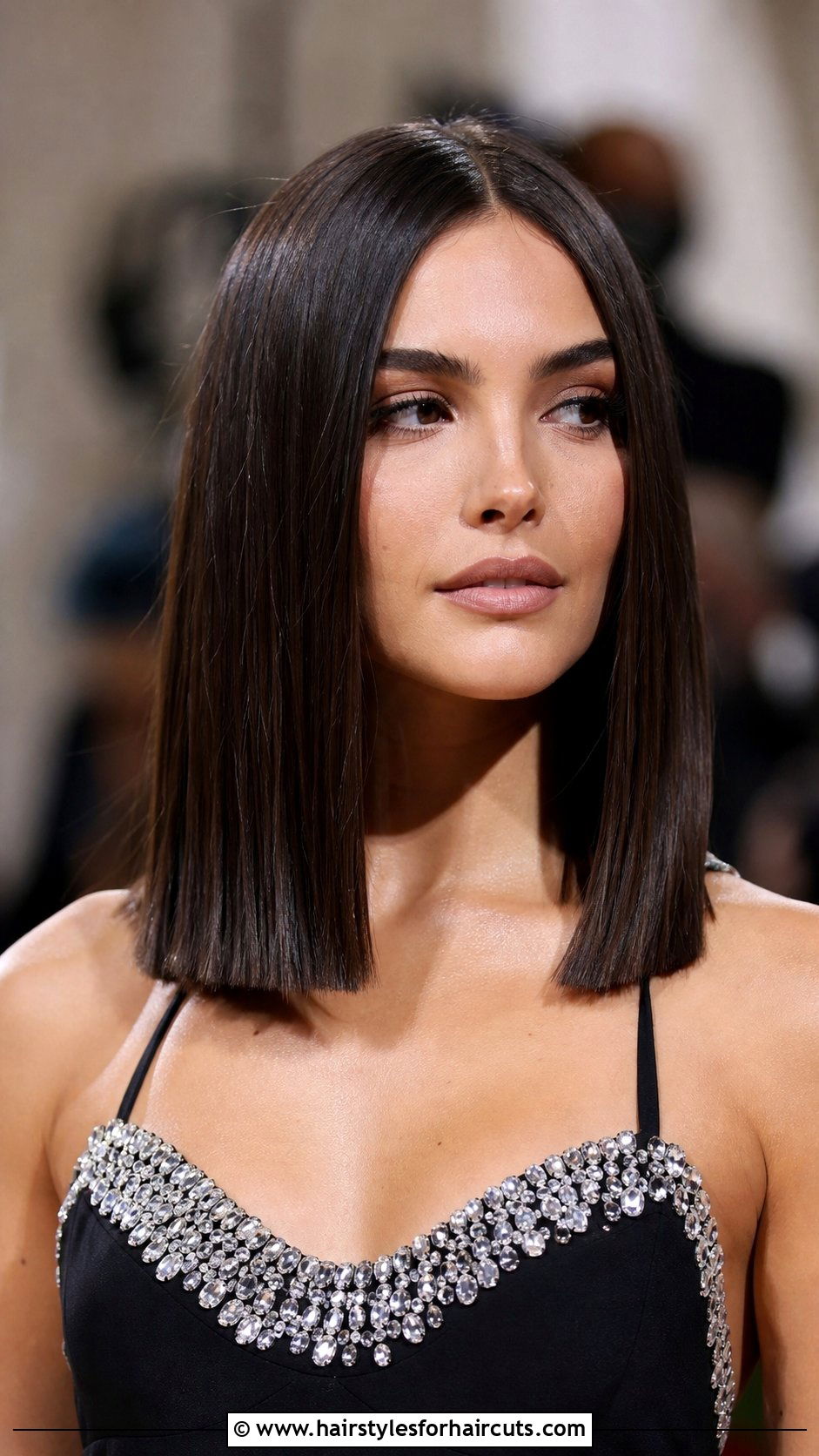 Long Blunt Cut Haircut - 25 haircuts las vegas - 25 haircuts las vegas