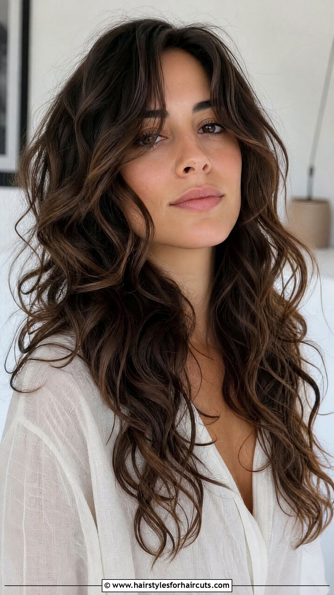 Long Curly Hair With Curtain Bangs - 25 best haircuts for curly hair oval face - 25 best haircuts for curly hair oval face
