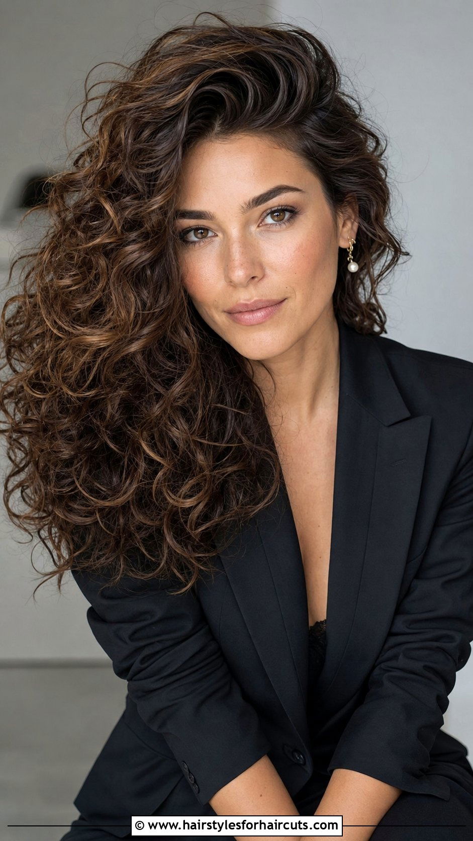 Long Curly Hair With Deep Side Part - 25 long haircuts curly hair - 25 long haircuts curly hair