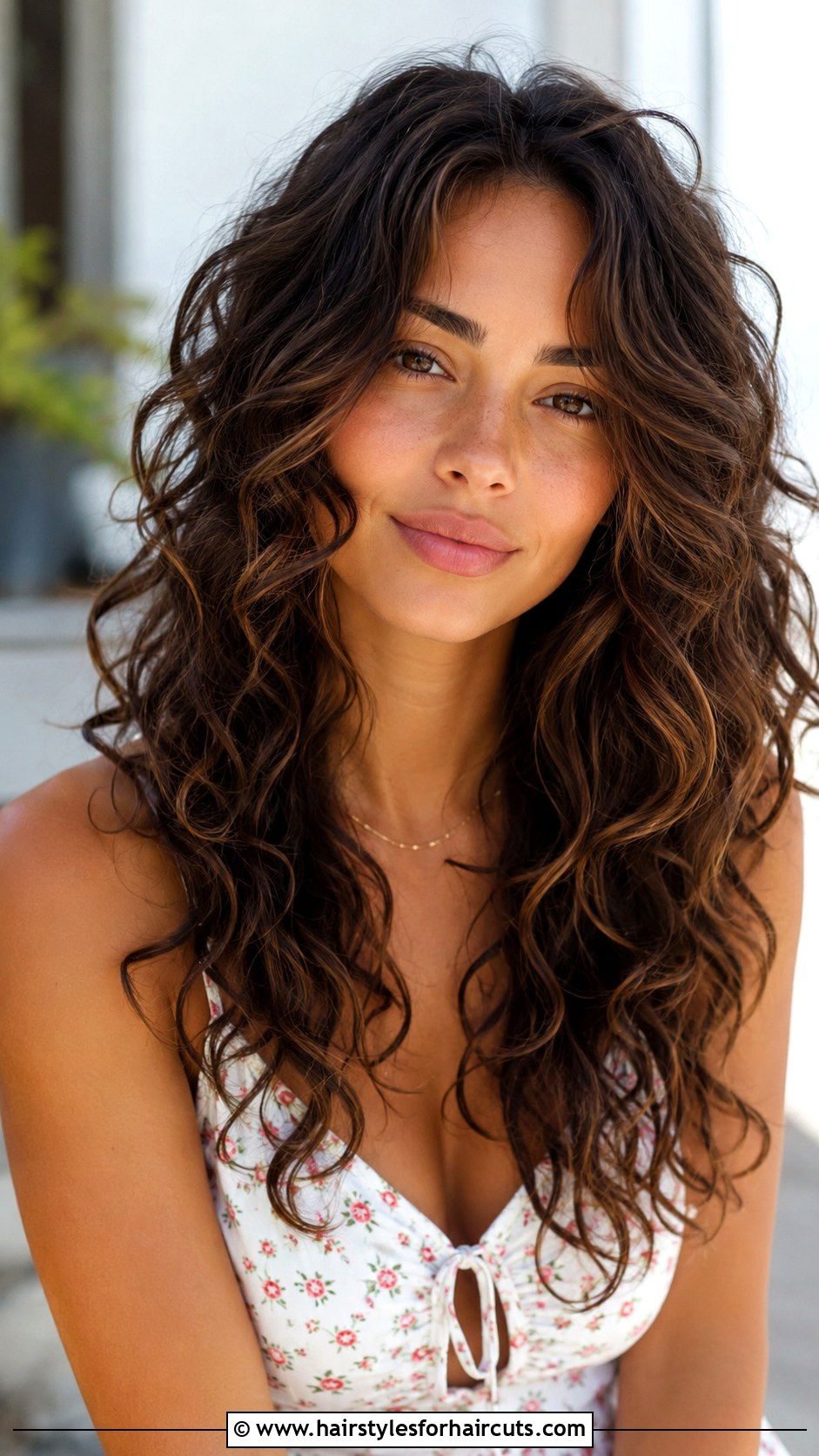 Long Curly Hair With Face Framing Layers - 25 best haircuts for curly hair round face - 25 best haircuts for curly hair round face