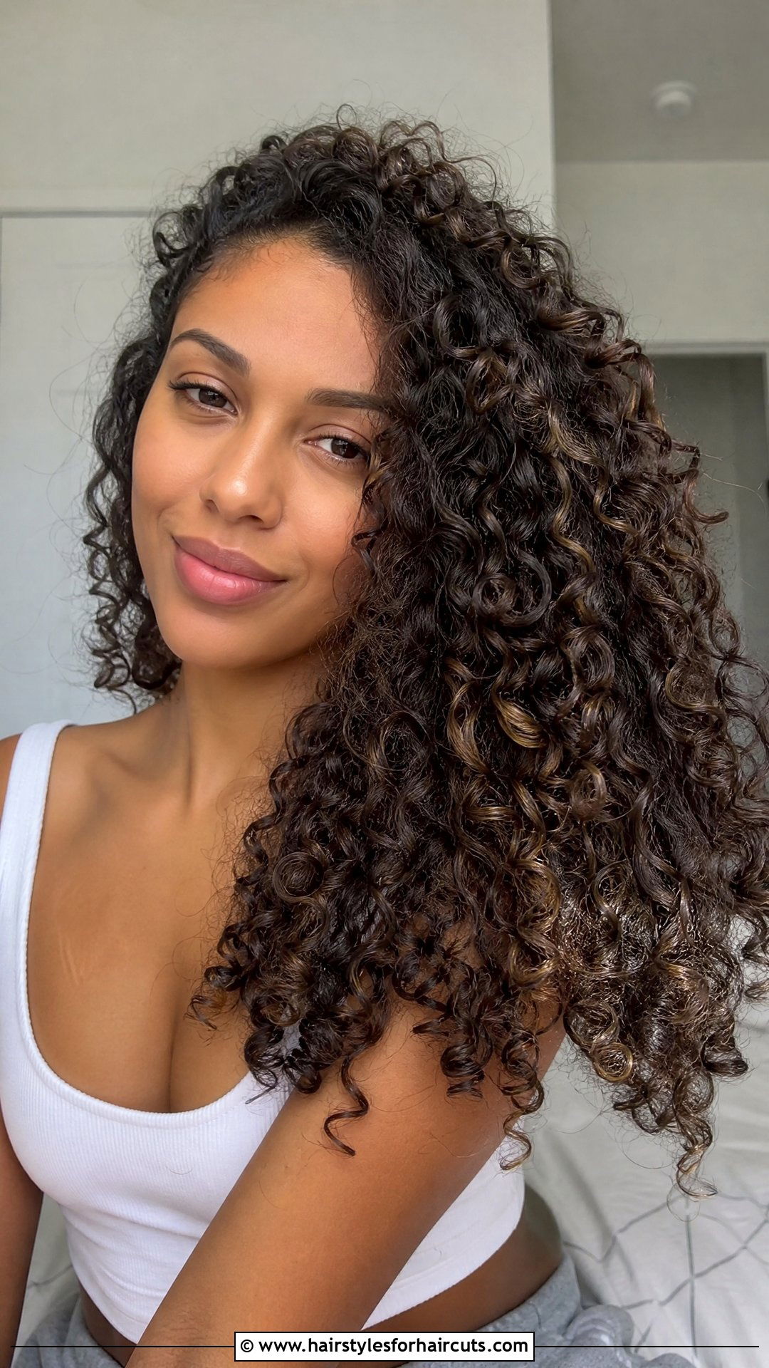Long Curly Hair - 25 womens long hairstyles - 25 women's long hairstyles
