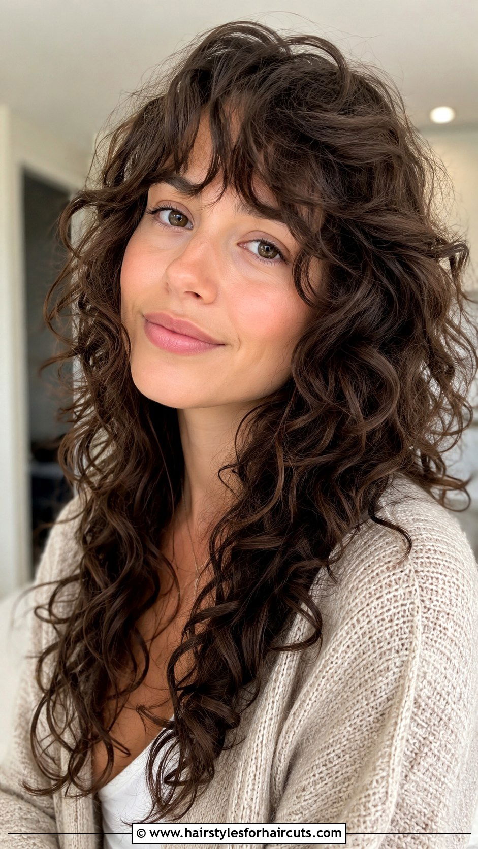 Long Curly Razor Cut - 25 haircuts for curly hair round face - 25 haircuts for curly hair round face