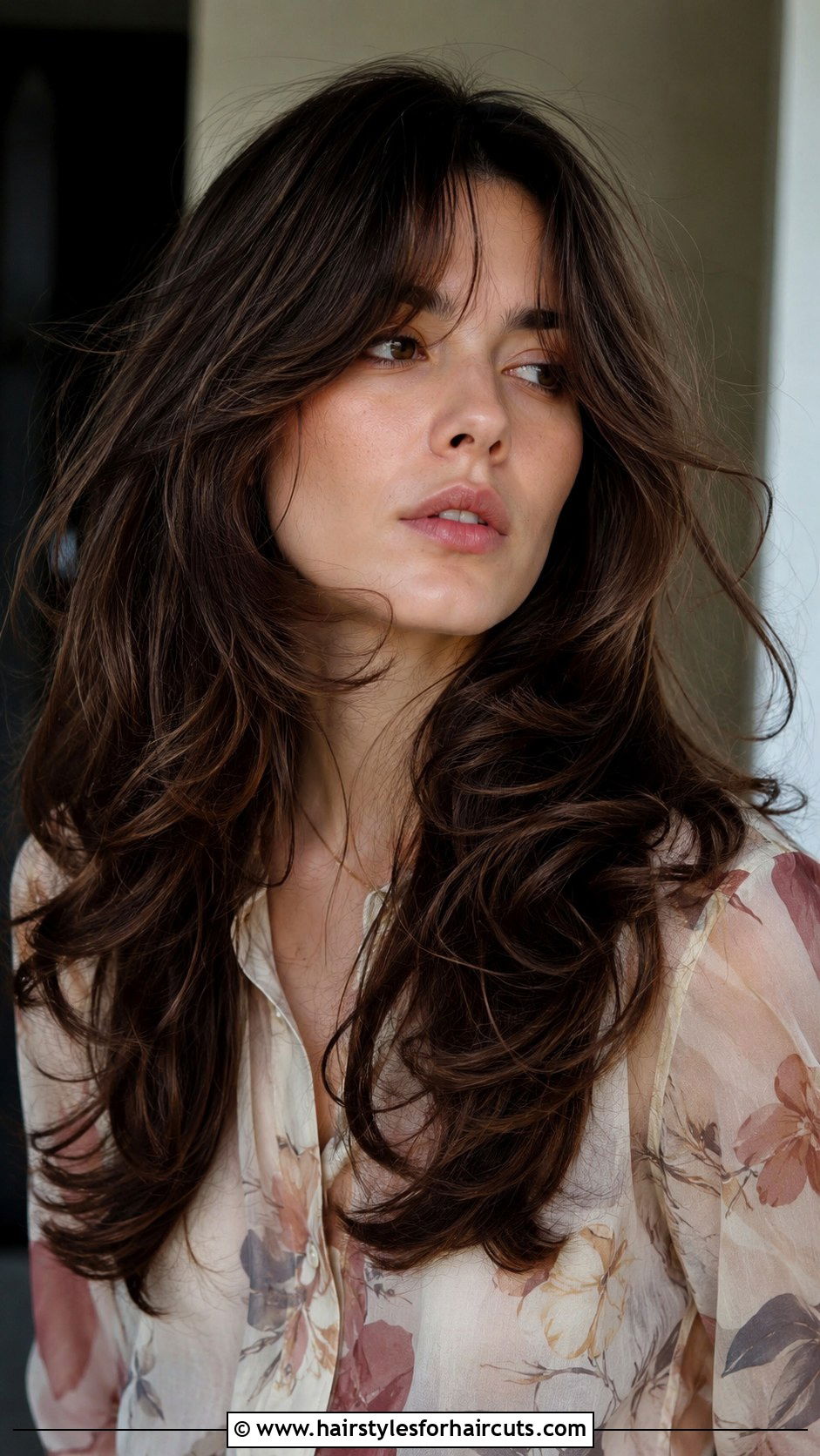 Long Feathered Haircut - 25 easy haircuts for long hair - 25 easy haircuts for long hair