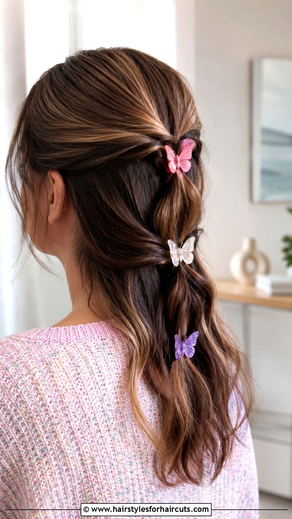 Long Hair With Butterfly Clips 2000s - 25 long hair 2000s hairstyles - 25 long hair 2000s hairstyles