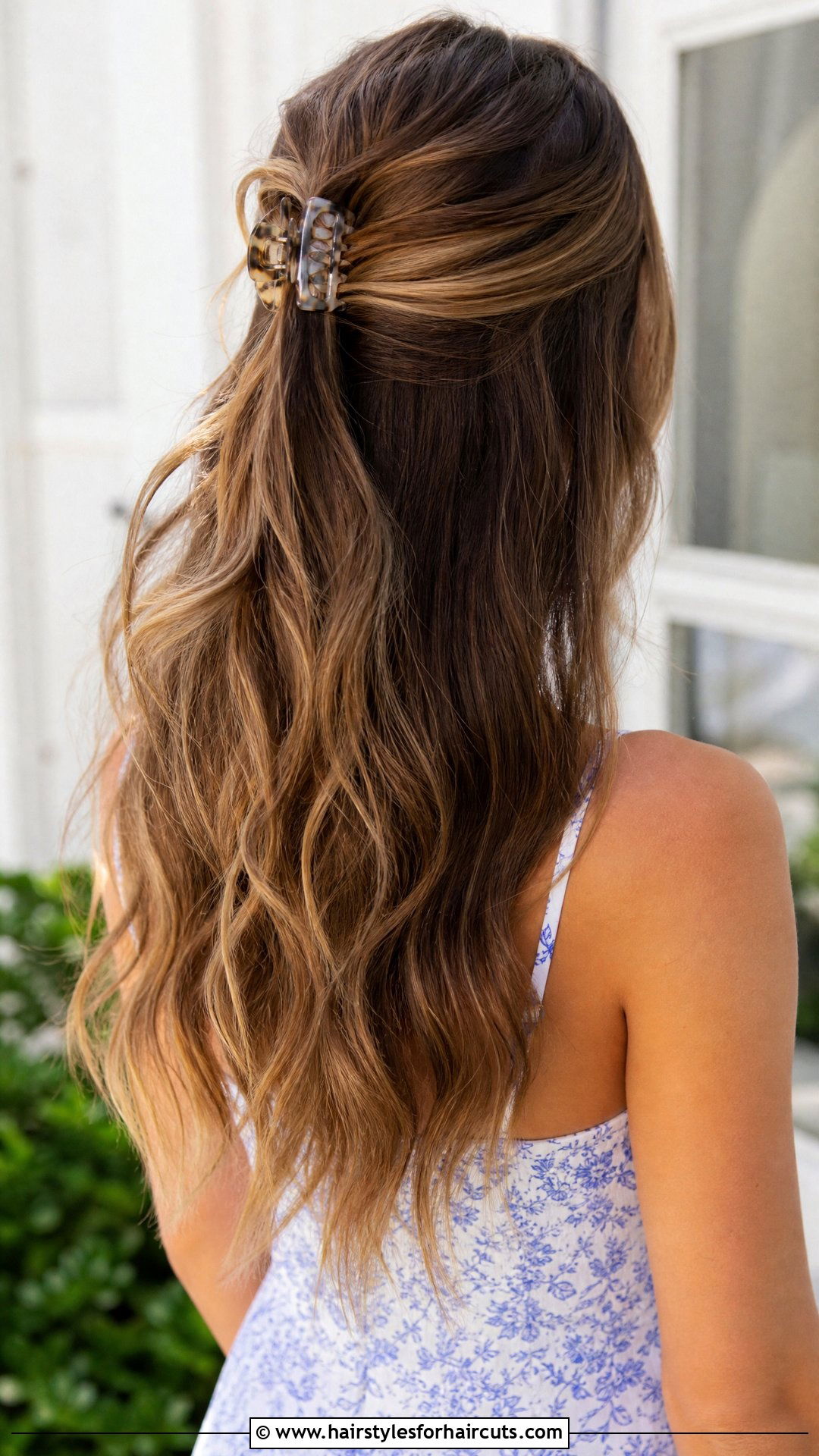 Long Half Up Half Down Wavy Hair - 25 long hairstyles for thick wavy hair - 25 long hairstyles for thick wavy hair