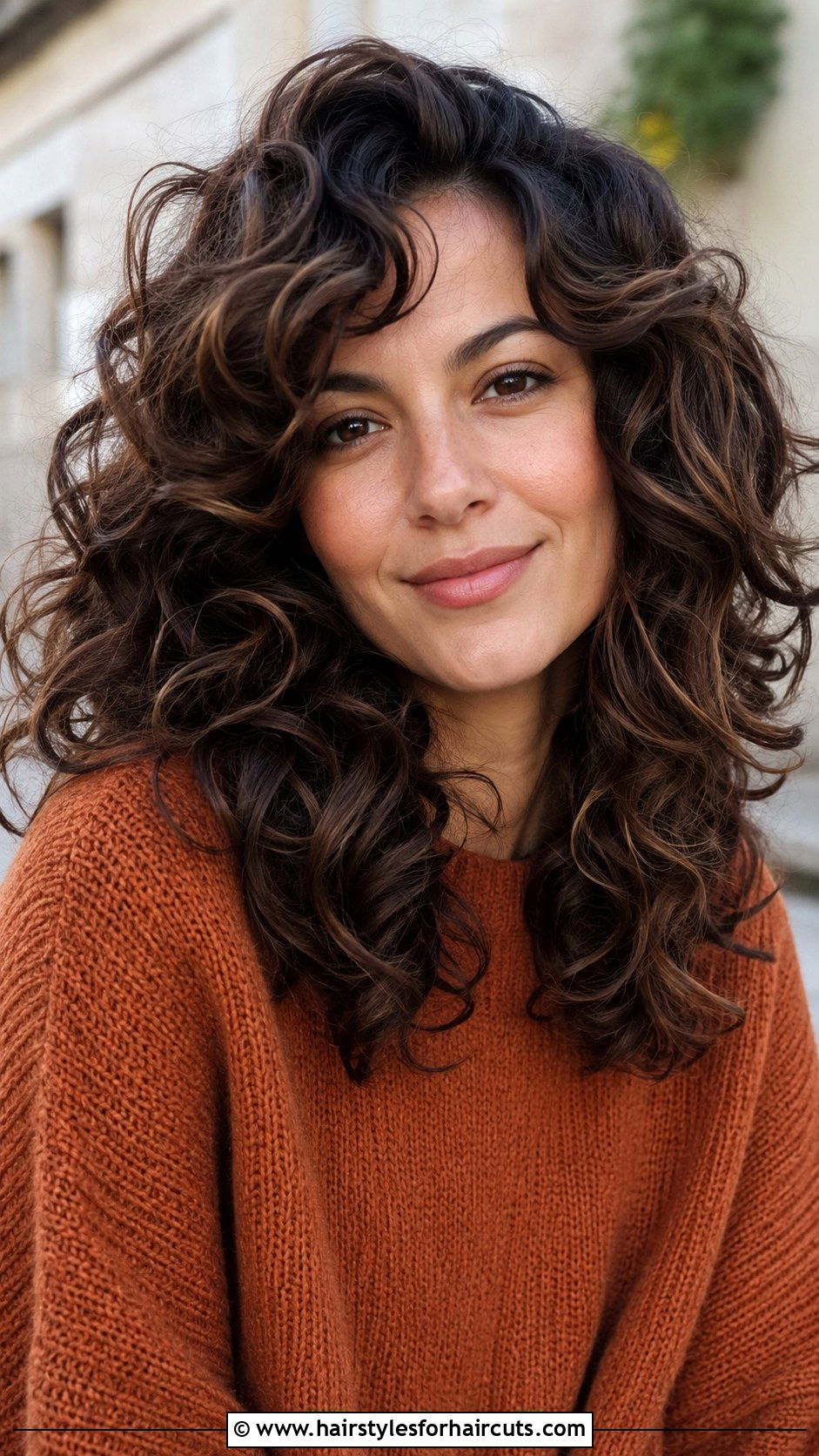 Long Layered Curly Hair - 25 best haircuts for curly hair round face - 25 best haircuts for curly hair round face