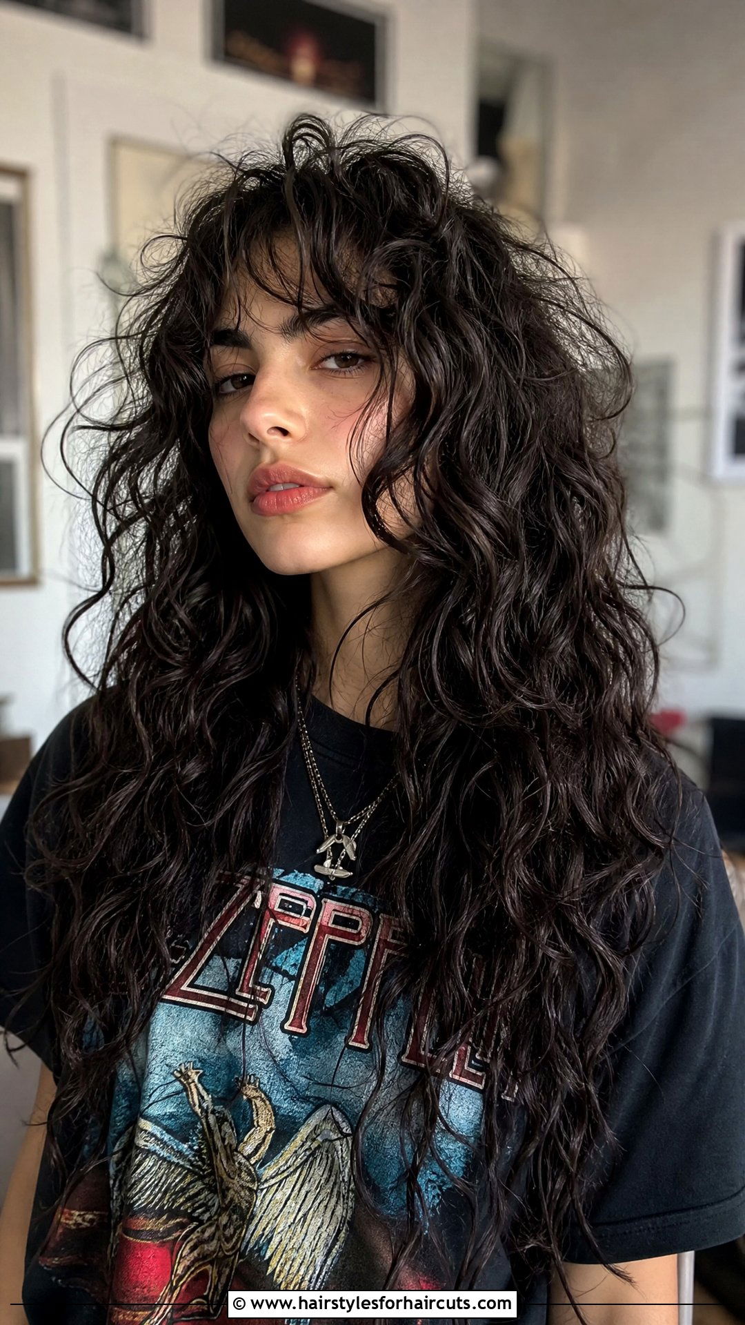 Long Messy Vampire Curls - 25 vampire hairstyles for long hair - 25 vampire hairstyles for long hair