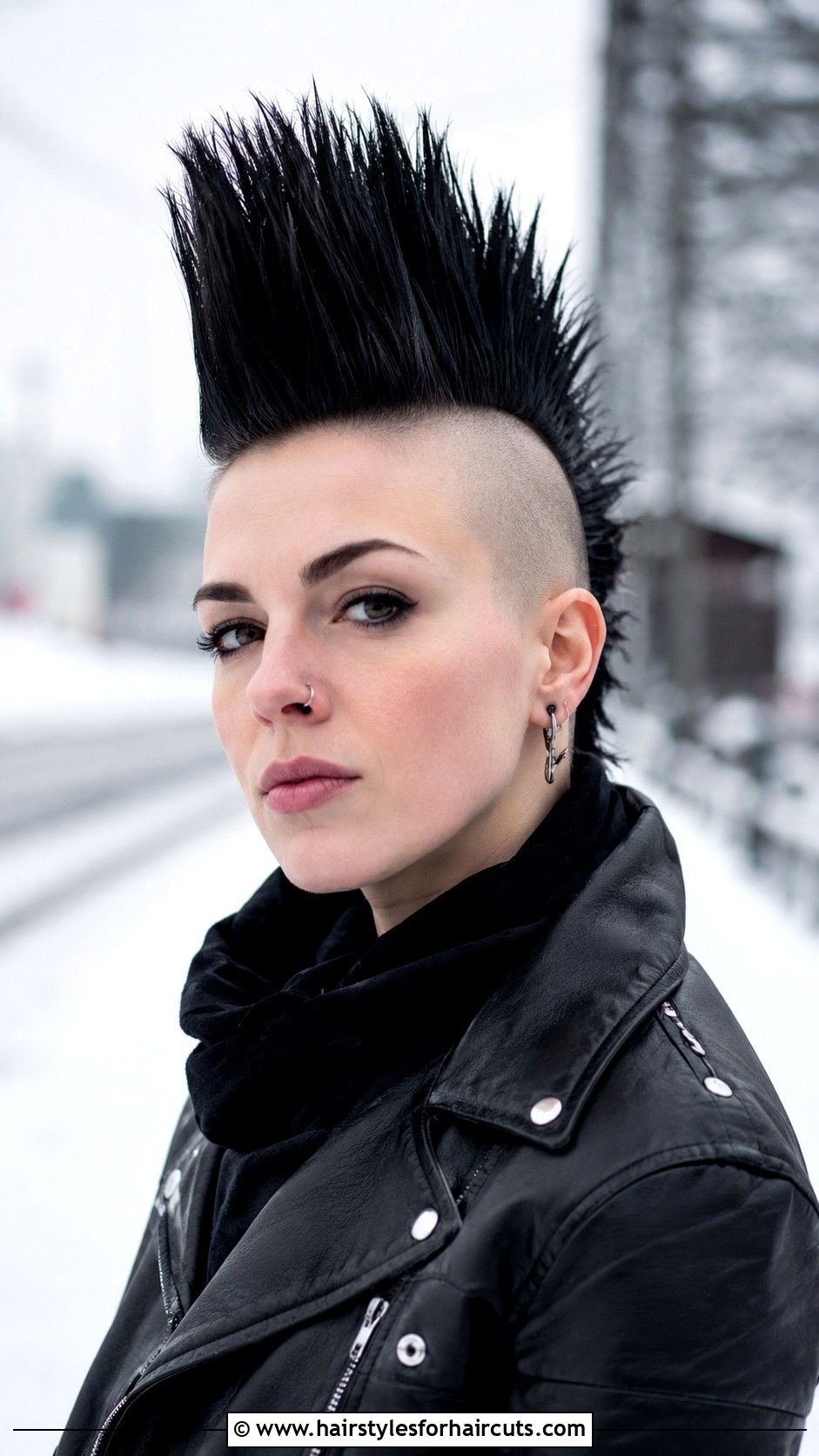 Long Mohawk With Shaved Sides - 25 punk hairstyles female long hair - 25 punk hairstyles female long hair