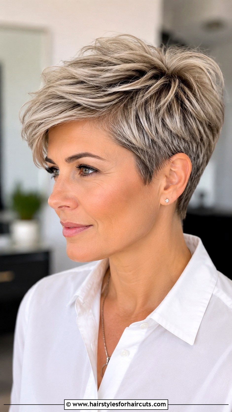 Long Pixie - 25 hairstyles to hide thinning hair - 25 hairstyles to hide thinning hair