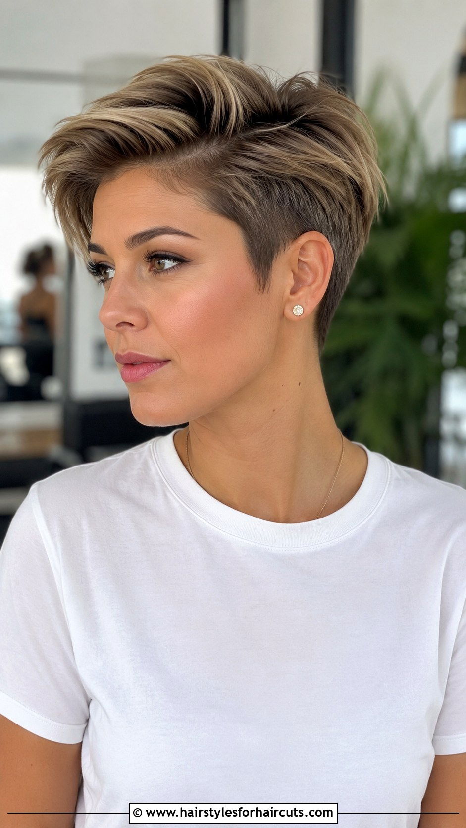 Long Pixie - 25 womens short hairstyles for fine hair - 25 womens short hairstyles for fine hair