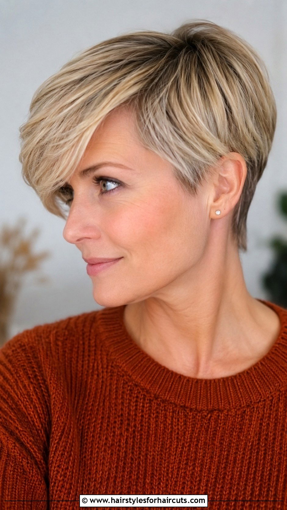 Long Pixie Cut - 25 best haircuts for growing out hair - 25 best haircuts for growing out hair