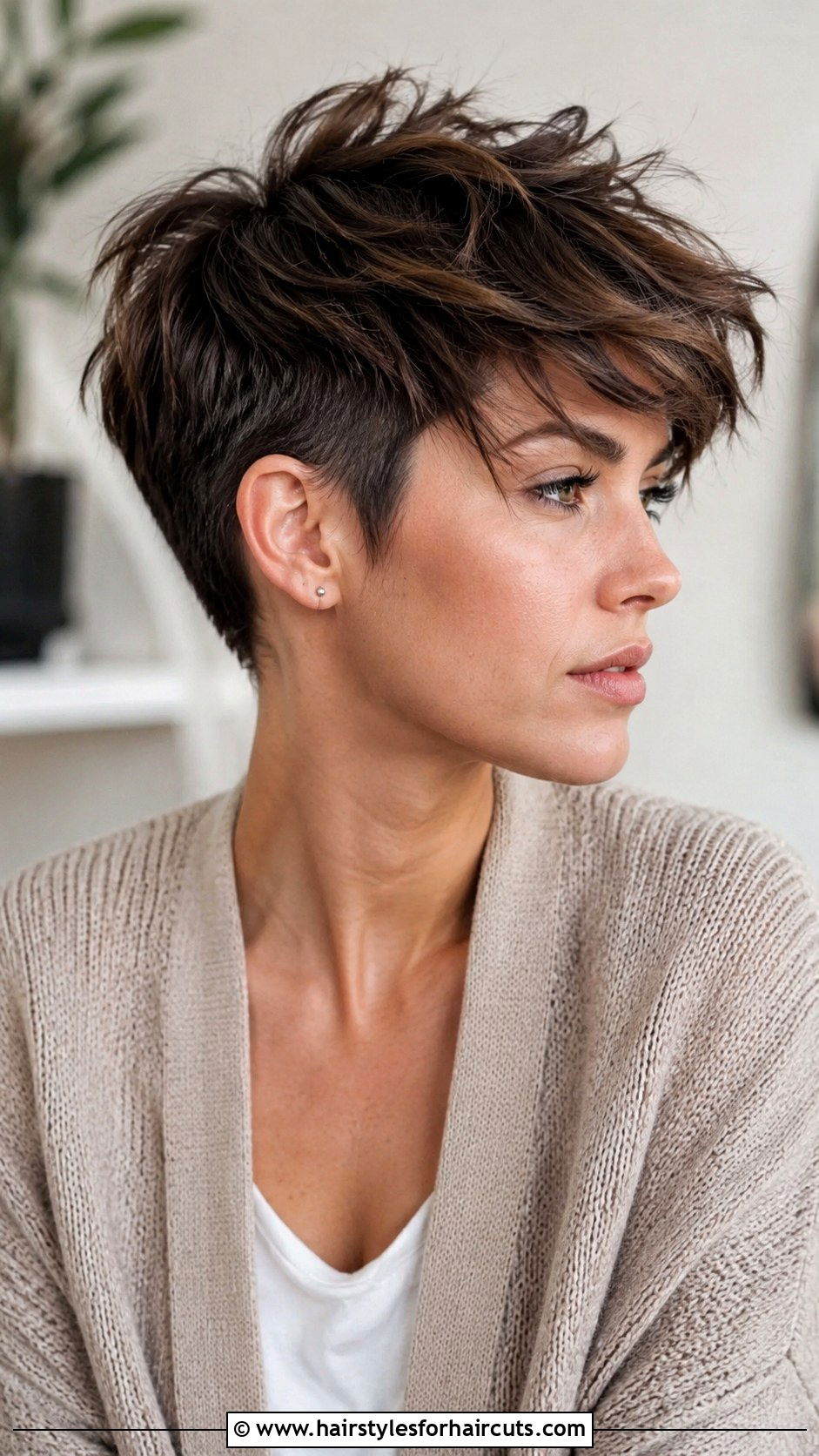 Long Pixie Haircut - 25 best haircuts for extremely thin hair - 25 best haircuts for extremely thin hair
