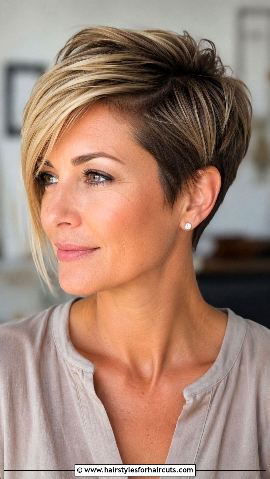 Long Pixie With Side Part - 25 very short hairstyles women - 25 very short hairstyles women