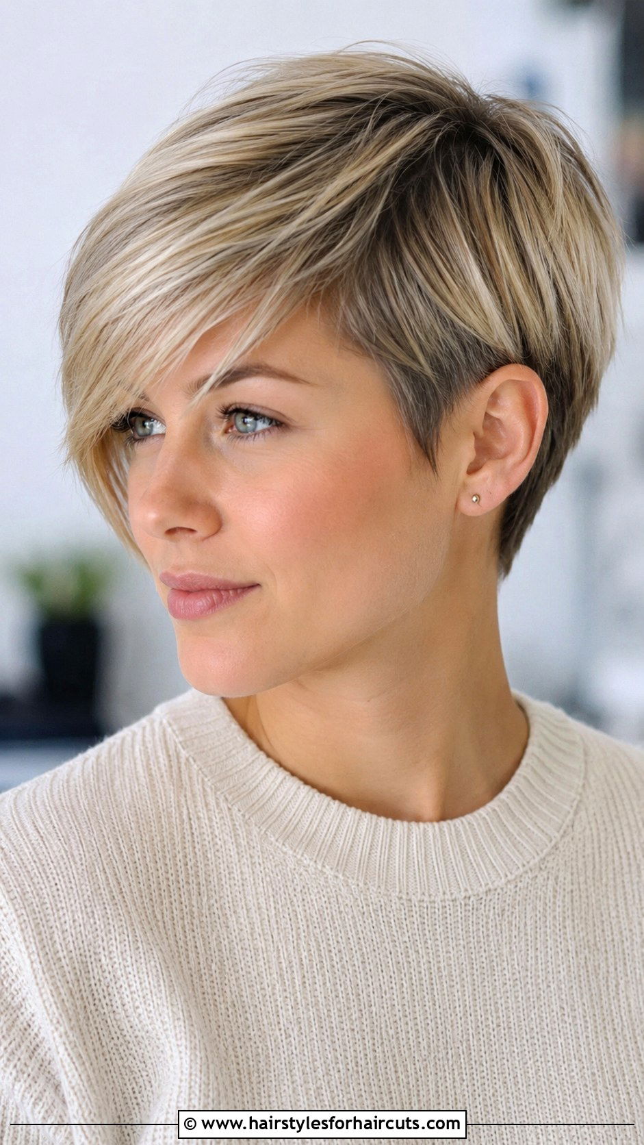 Long Pixie With Side Swept Bangs - 25 haircuts for older women with fine hair - 25 haircuts for older women with fine hair