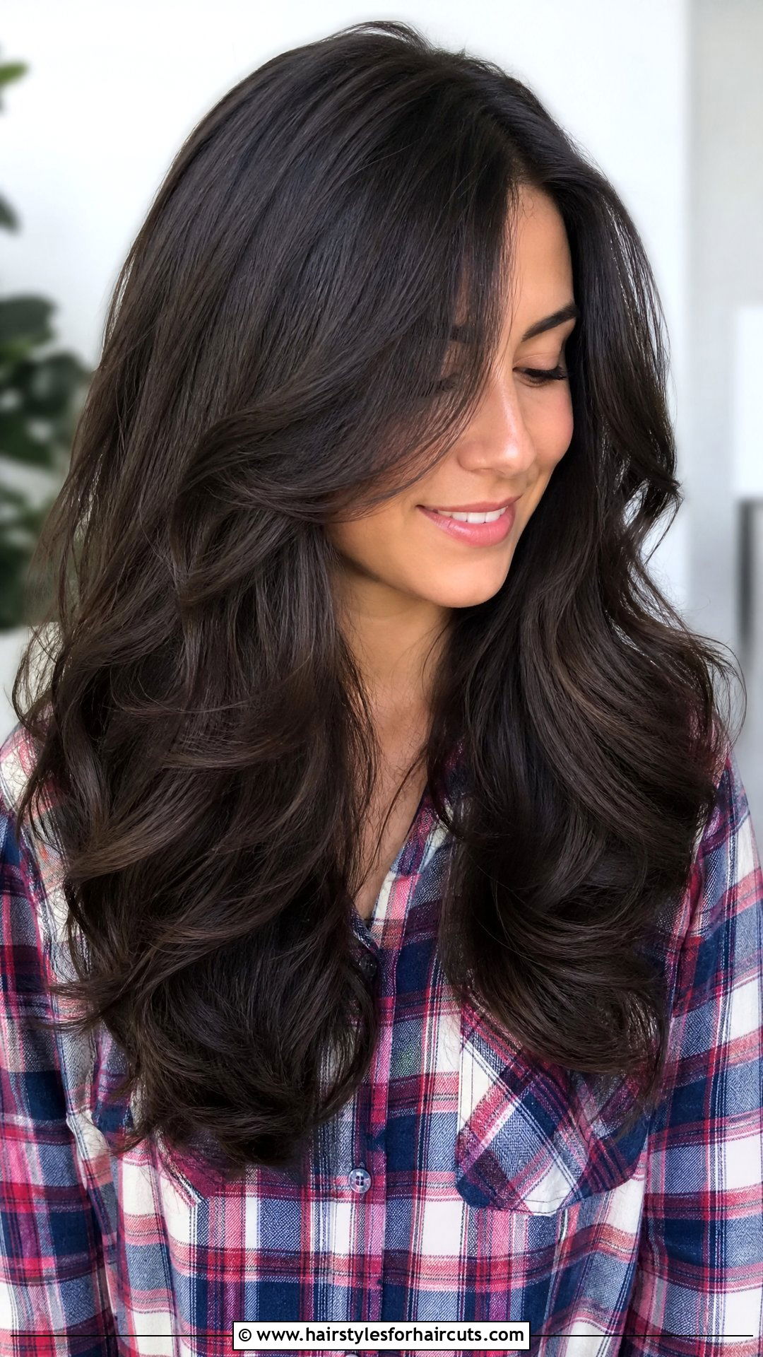 Long Thick Hair Layers - 25 long hair layered haircuts - 25 long hair layered haircuts